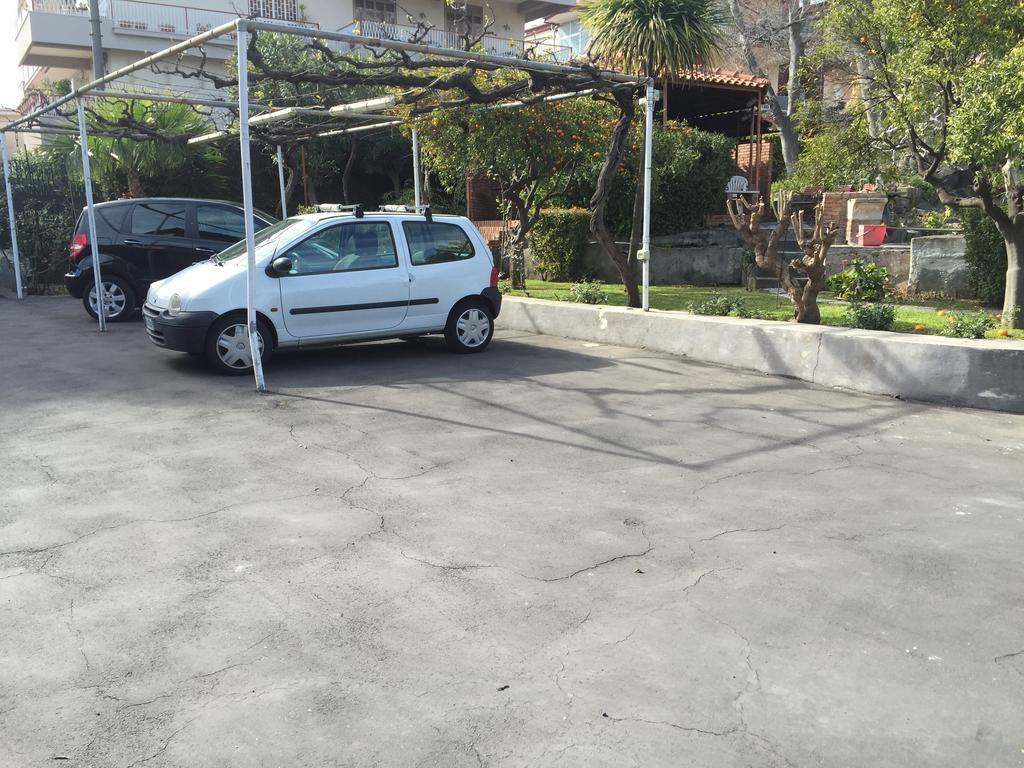 B&B Il Bagolaro Dell'Etna Sant'Agata Li Battiati Exterior foto