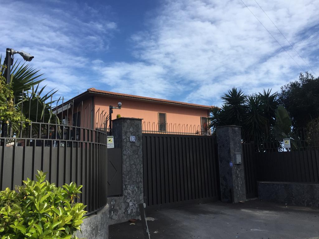 B&B Il Bagolaro Dell'Etna Sant'Agata Li Battiati Exterior foto