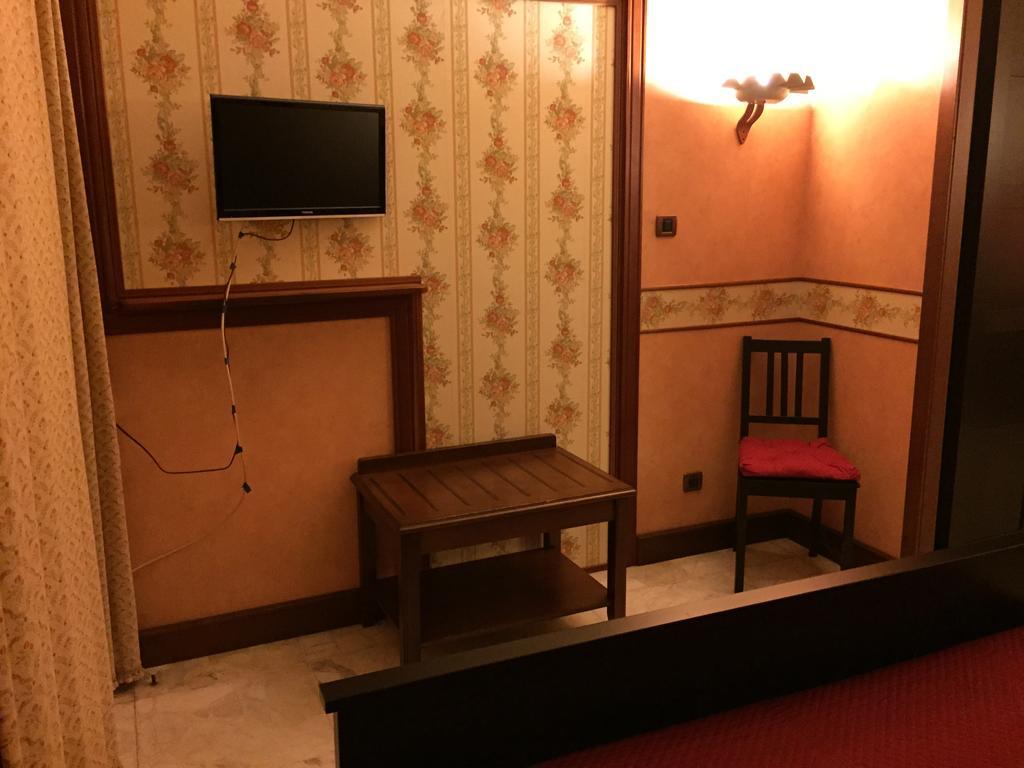 B&B Il Bagolaro Dell'Etna Sant'Agata Li Battiati Habitación foto